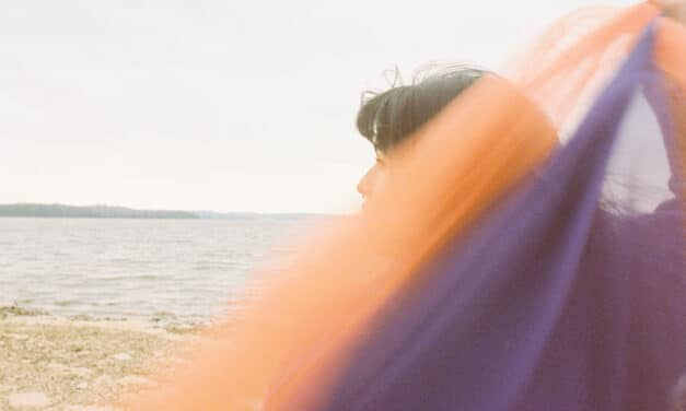 Chilean-born, Nashville-based alternative pop artist Catalina Released Her Anthemic Single ‘Control”