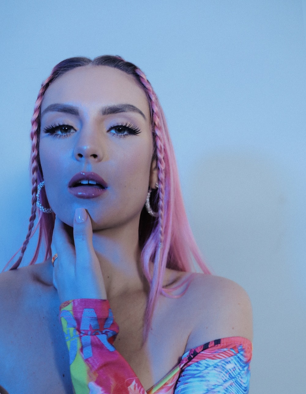 Rising Pop Singer/songwriter Jenny March Drops Debut EP ‘Madness’ | Mundane