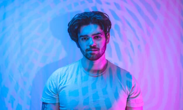 Indie Pop-rock Solo Act Rooftops Release His New Single “Better Off Alone” 