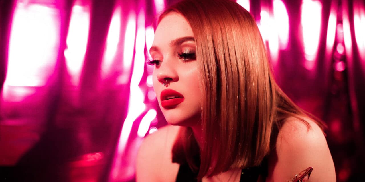 Seattle pop artist Anna Thompson Drops new single “Hot Now”