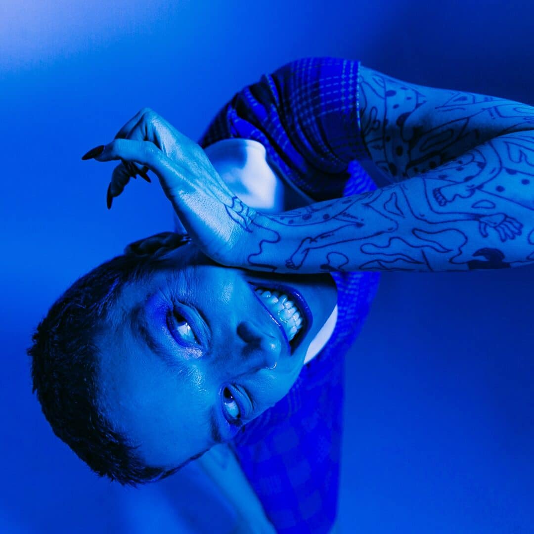 Provocative Artist Flossing Announces Release of Debut EP ‘Queen Of The