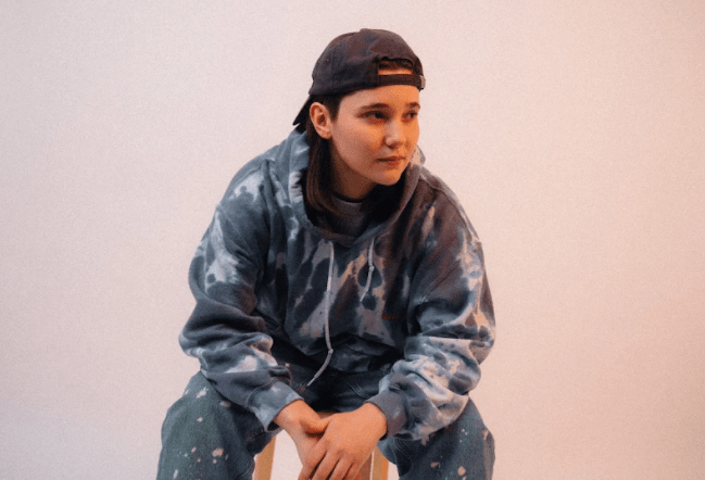 SINGER-SONGWRITER  NATTY PAYNTER SHARES DEBUT SINGLE ‘HELLO, HOW ARE YOU’