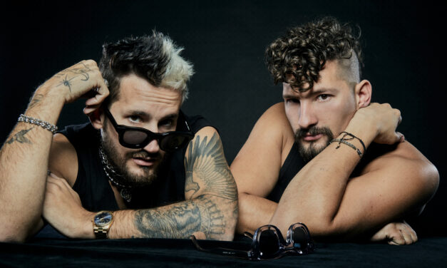 LATIN SUPERSTARS MAU Y RICKY AND YOUNG LATIN REVELATION MARIA BECERRA SPREAD LOVE WITH NEW SINGLE “MAL ACOSTUMBRAO”