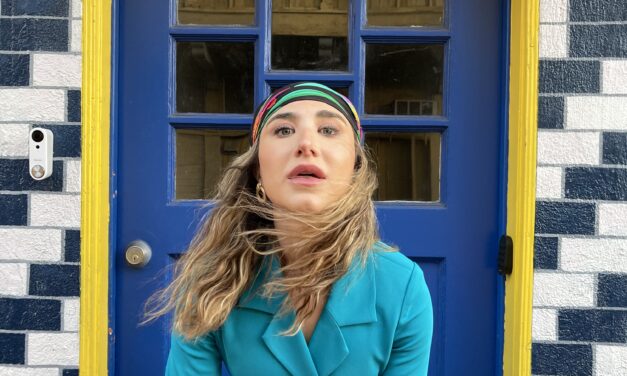 Paris Born Artist Alexia Rev Drops Feminist Retro Pop Hit “Drop Down”