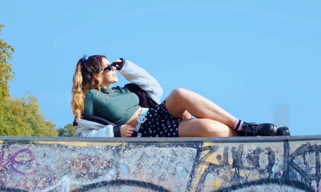 Indie-pop London Artist Natalie Shay Drops New Video For “New Wave”