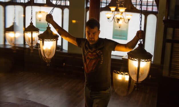 Canadian acoustic-pop artist Hudsy releases quirky music video & single 