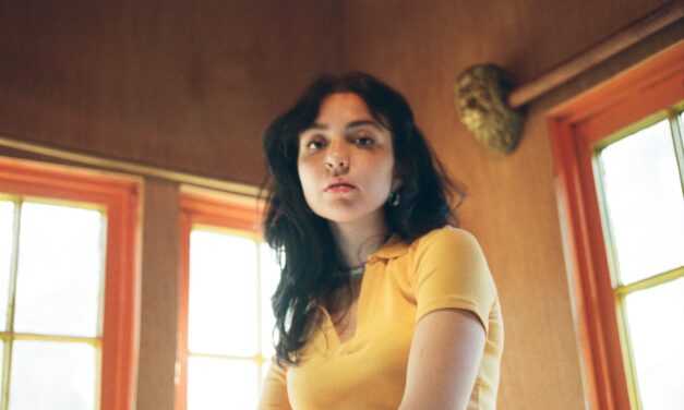 Laura Elliott Releases New Single “Better Off Alone” 