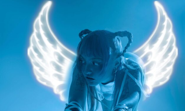 HYPERPOP ARTIST EMANUELA SHARES “SWALLOW ME” &  BLENDS HYPER-POP, ELECTRO-POP, EXPERIMENTAL ELECTRONIC MUSIC WITH UPCOMING NEW LP