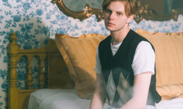 LOS ANGELES NATIVE AND EMERGING QUEER INDIE POP SINGER/SONGWRITER JACK DRINKER RELEASES NEW MENTAL HEALTH ANTHEM “WHO IS THIS PERSON?”