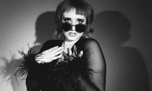 Chicago burlesque-act-turned-shoegaze-musical-outfit Uma Bloo Returns With brand new album Don’t Drive Into the Smoke