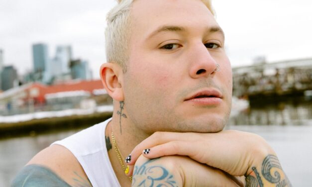 BENTLEY ROBLES EMBARKS ON A NEW ERA WITH THE RELEASE OF HIS INFECTIOUS NEW SYNTH POP TRACK “I HATE THE WEEKEND”