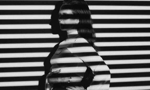 Songwriter, sound designer & producer I AM SNOW ANGEL Gets Us Lost With Her Stunning New Record ‘Lost World’