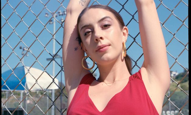 SINGER/SONGWRITER GRACIE RAY TALKS NEW SINGLE “HOME TO ME” & HER LYRICAL STYLE OF WRITING