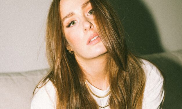 Post-pop artist Amanda Frances shares glitchy banger “making out with vampires”