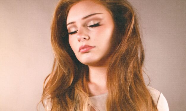 London Artist vi0let & soul-soaked new single ‘Over & Over’ feat. Jymenik