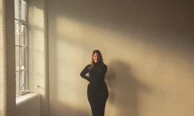 COMPOSER & PRODUCER VERONIKA HANL SHARES ‘DANCING IN NYLON’ With Music Video Featuring DANCER JULIA ROMANA 