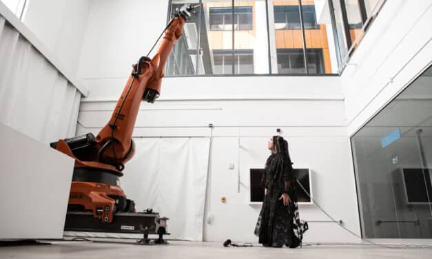 KROY RELEASES PERFORMANCE ART PIECE ANIMACHINA; SHOWS OFF HER VOCALS ALONGSIDE PROGRAMMED ROBOT