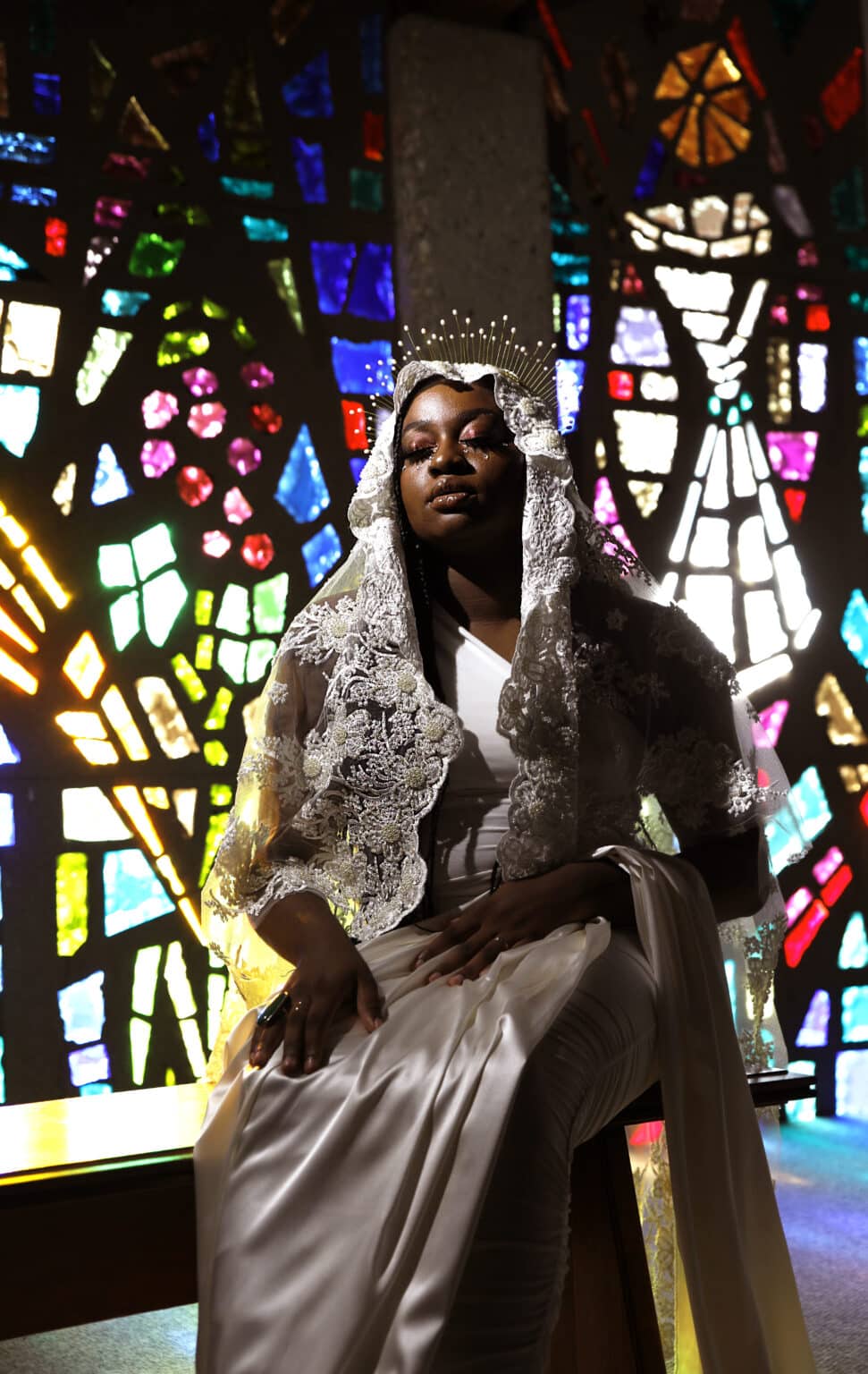 Soul-Pop Singer Ayoni Releases Live Performance Video for Newest Single ...