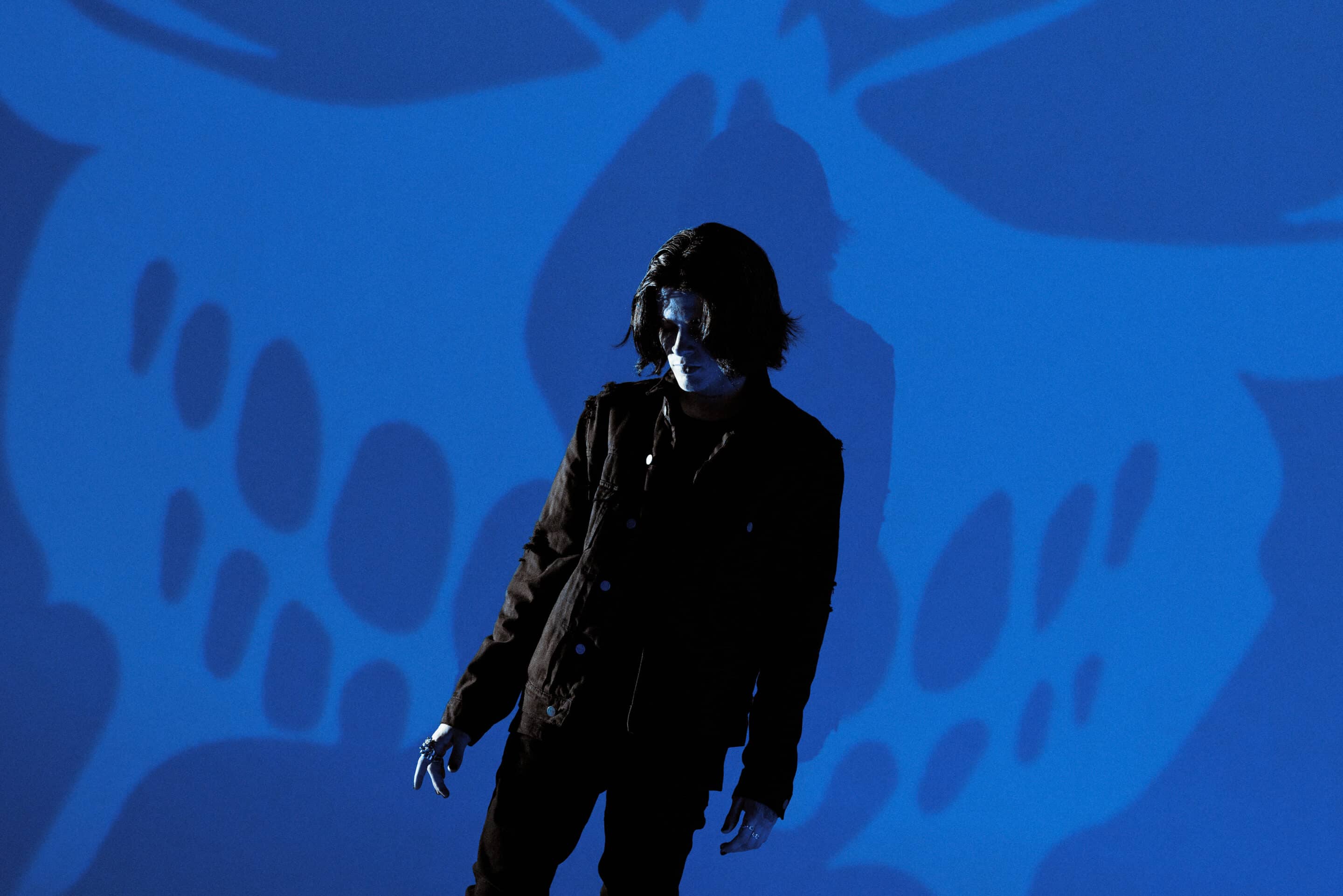 Cryptic Australian genre bender and viral hitmaker RØNIN | Mundane