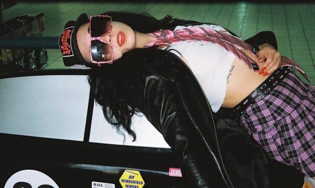 <strong>SIZZY ROCKET RELEASES FIRST NEW ALBUM I Two Years ‘<em>LIVE LAUGH LOVE’</em></strong>