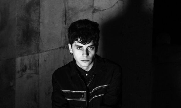 thom archi Releases Debute Album co(m)ping (Esmerarte)