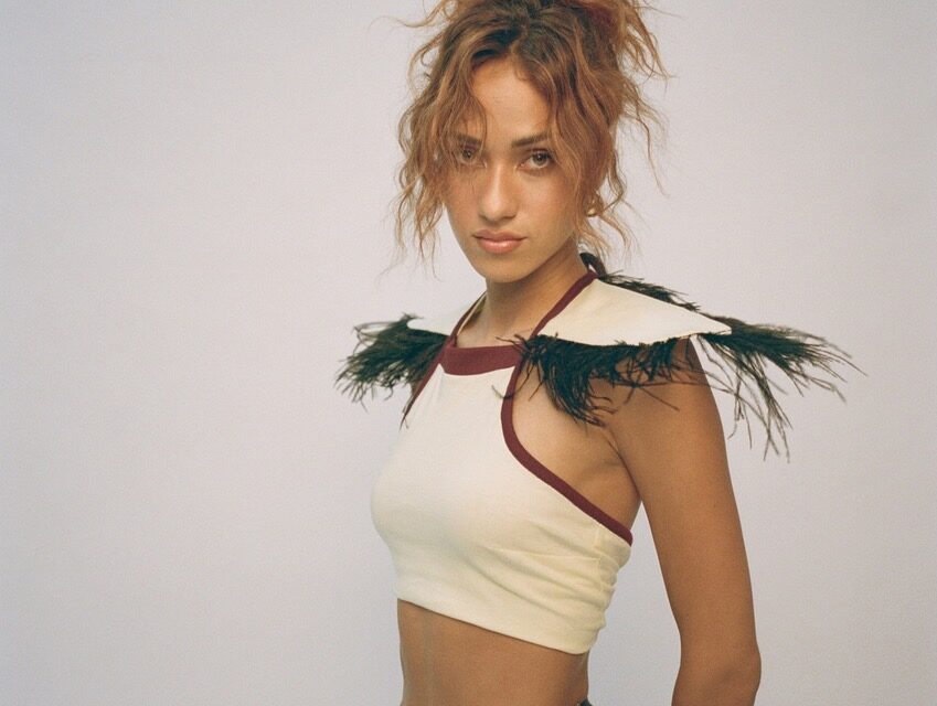 SKYLAR SIMONE RISES ABOVE EXPECTATION WITH “PEDESTAL” — A STIRRING PORTRAIT OF VULNERABILITY AND POWER