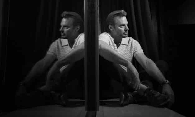 Stephen Mugford Finds Beauty in Imperfection on Easy To Love (Live)