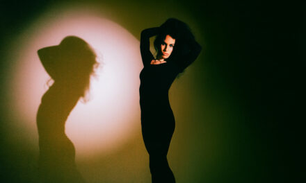 SAMANTHA MICHELLE INVITES LISTENERS INTO A DARE-TO-LOVE ODYSSEY WITH NEW SINGLE “FALL DEEP”