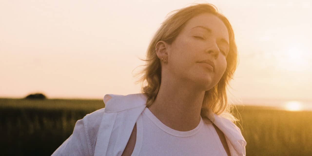 Ailbhe Reddy Announces New Album Kiss Big out January 30 on Don Giovanni Records