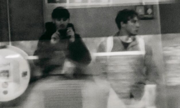 TABLE Set the Scene With 01 DISC: A Communal, Jazz-Soaked Vision of Modern House