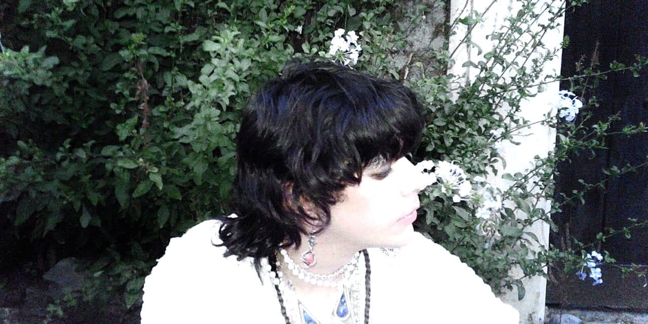 Niño Flor Turns Ashes into Art: “entonces las cenizas flotan” is a surreal masterpiece