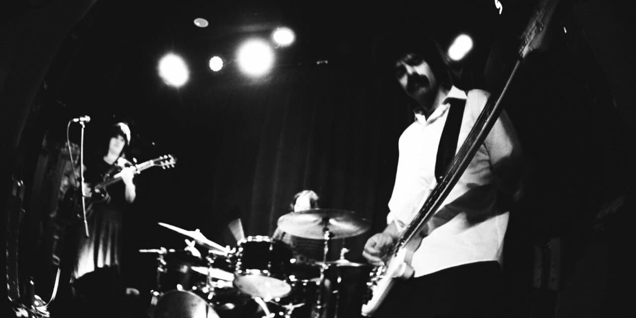 Myra Lee – Holding Breath Underwater on “Dean”