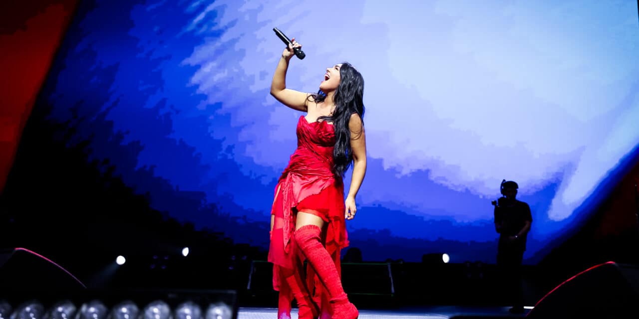 Ángela Leiva Delivers First Sold-Out Movistar Arena Show