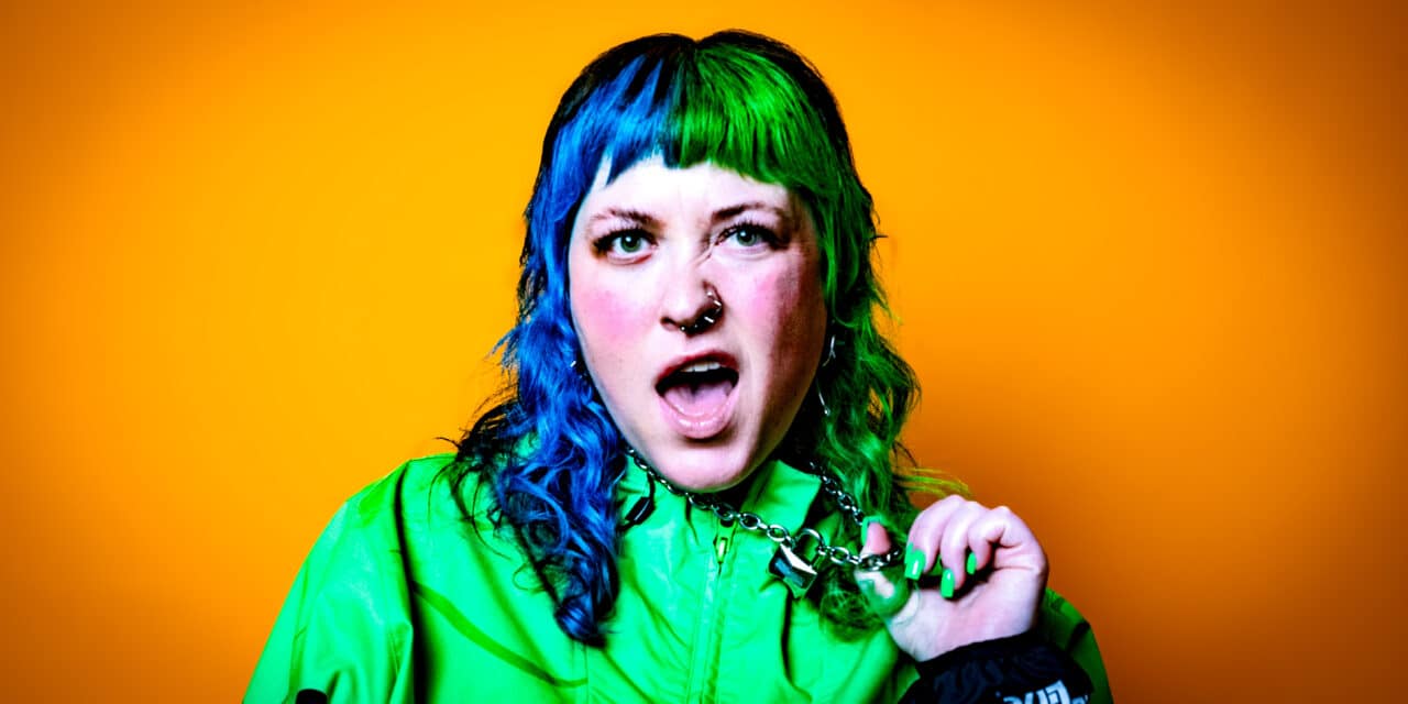 lolitslea on “Summer 09,” Surviving Burnout, and Turning Life’s Chaos Into RollerCoaster Tycoon