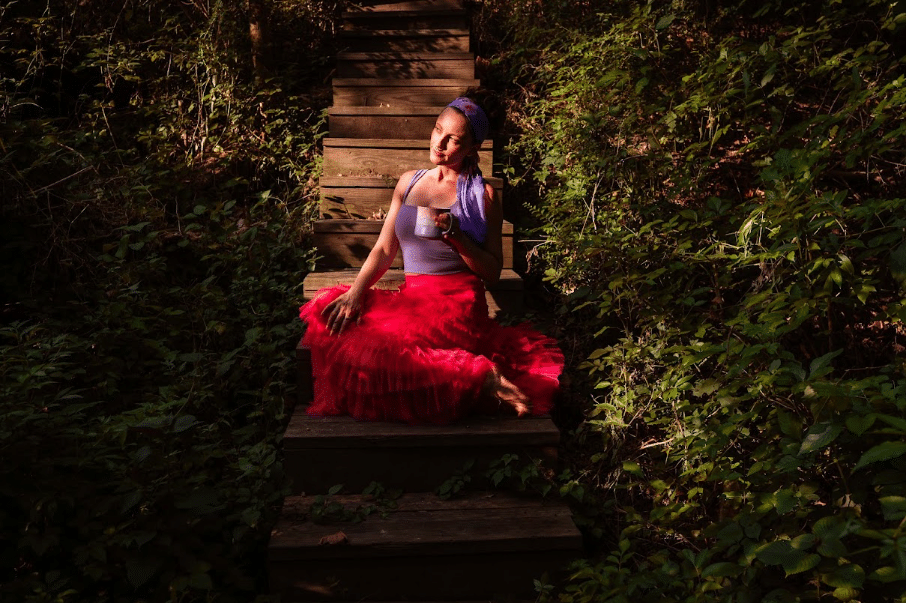Neona Learns to Protect Her Softness on “Those Two Blue Eyes”