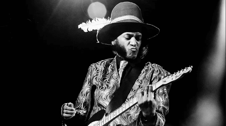 Fantastic Negrito Refuses Perfection on Alive!