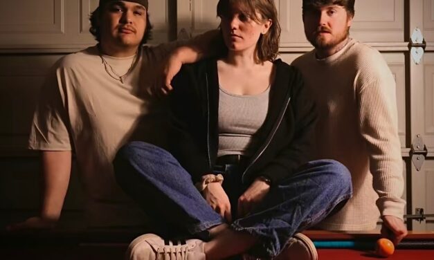 Indigo Syndicate Turn Distance Into Something Tender on “Howling at the Moon”